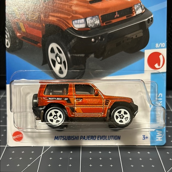 Mitsubishi Pajero Evolution Hot Wheels - Picture 3 of 5